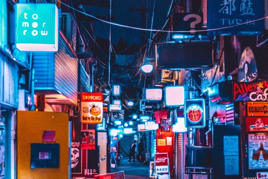 Ventajas de los rótulos con caja luminosa